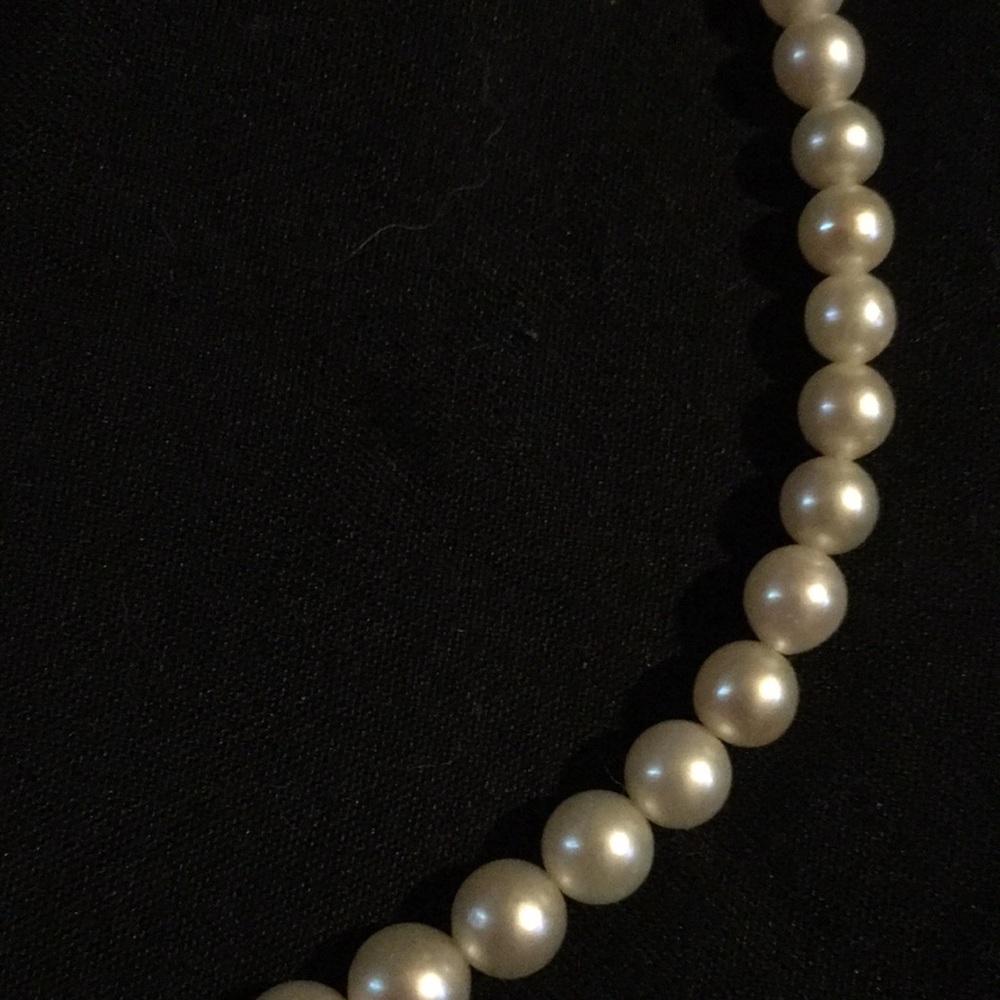 Fresh water pearl necklace